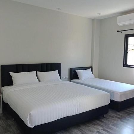 Oyo 259 Baan Napatr Hotel หาดบางเทา ภายนอก รูปภาพ